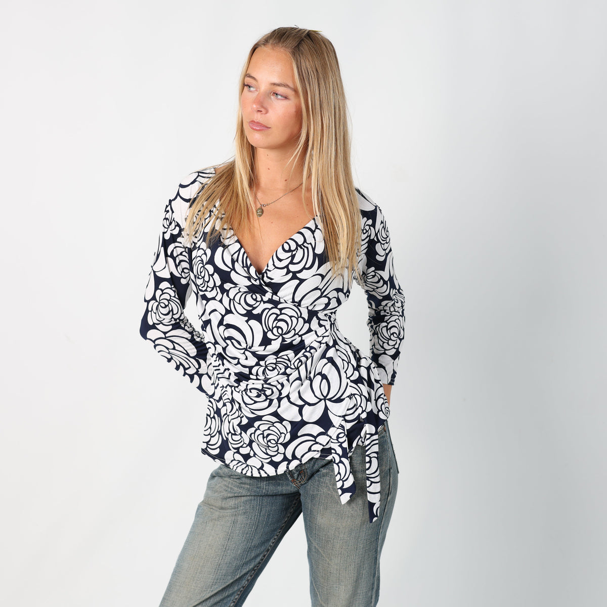Ivory Y2K Esperance Blouse Floral (M)