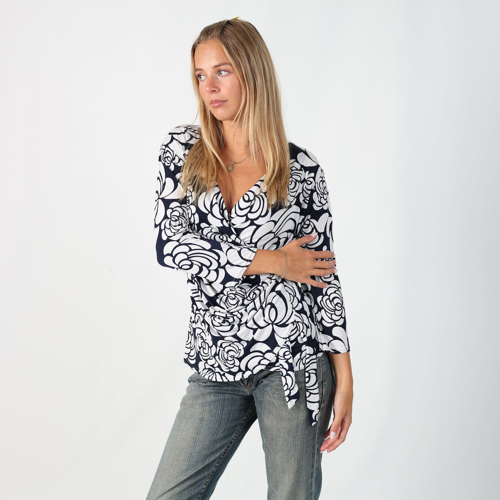 Ivory Y2K Esperance Blouse Floral (M)