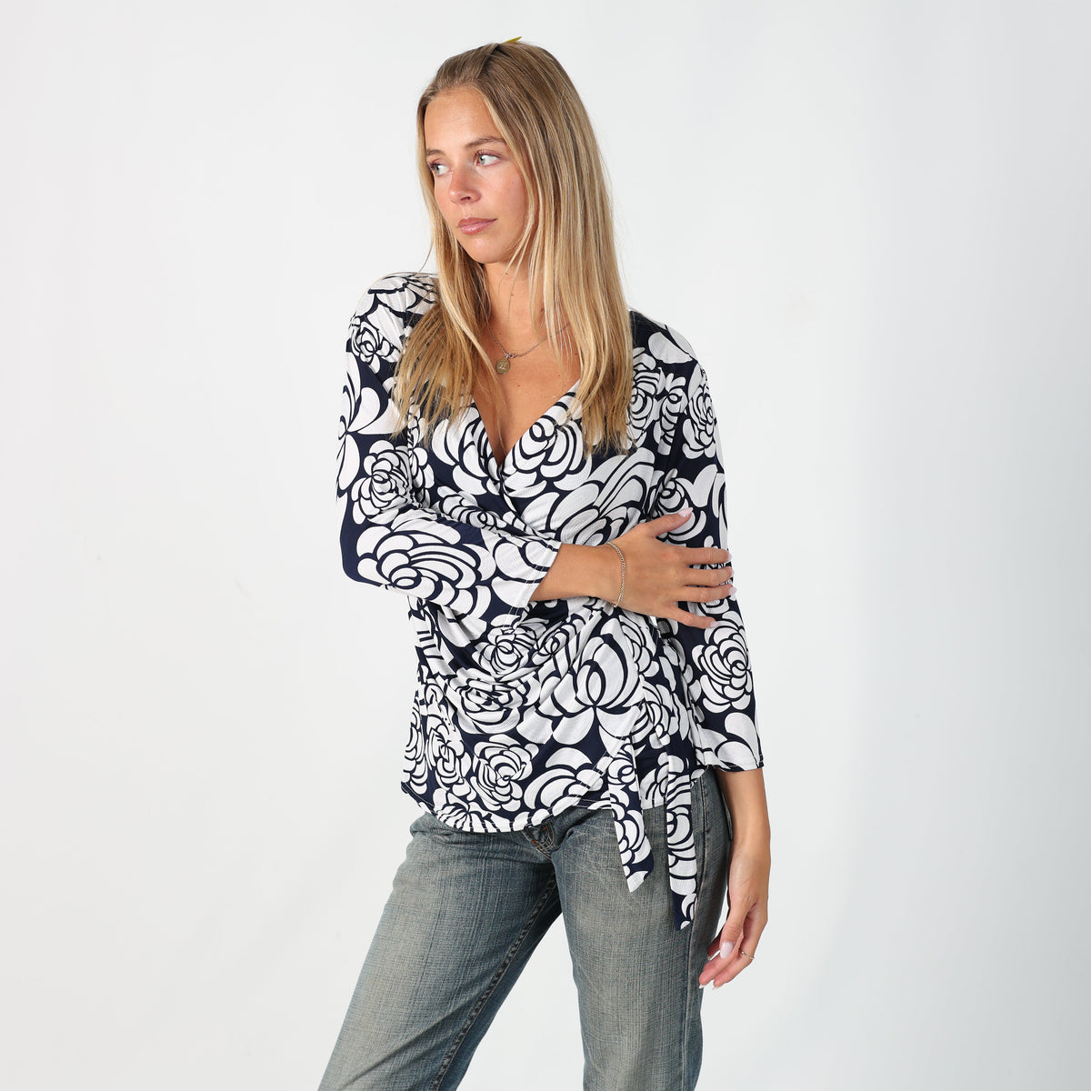 Ivory Y2K Esperance Blouse Floral (M)