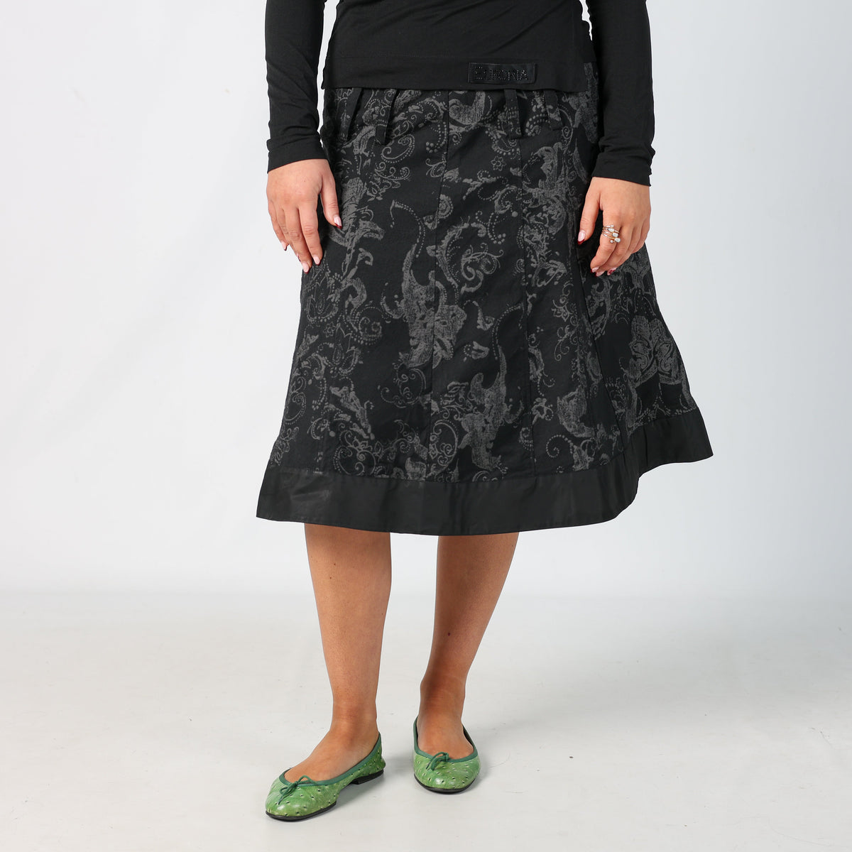 Black Y2K AirField Woven Midi Skirt (M)