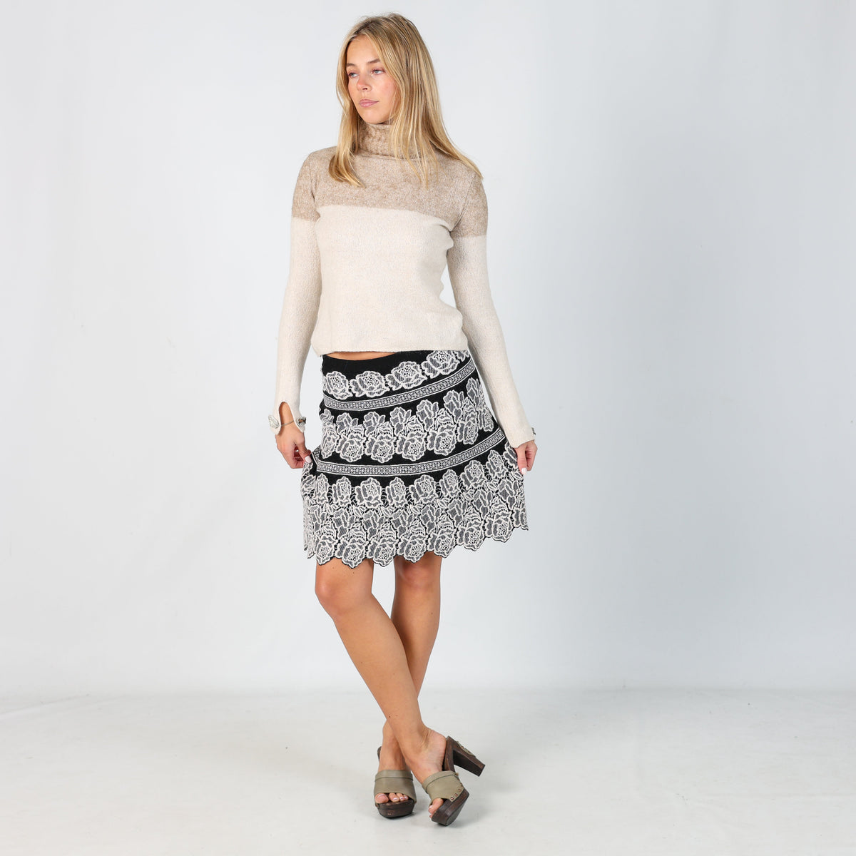 Black Y2K D. Exterior Woven Midi Skirt (S)