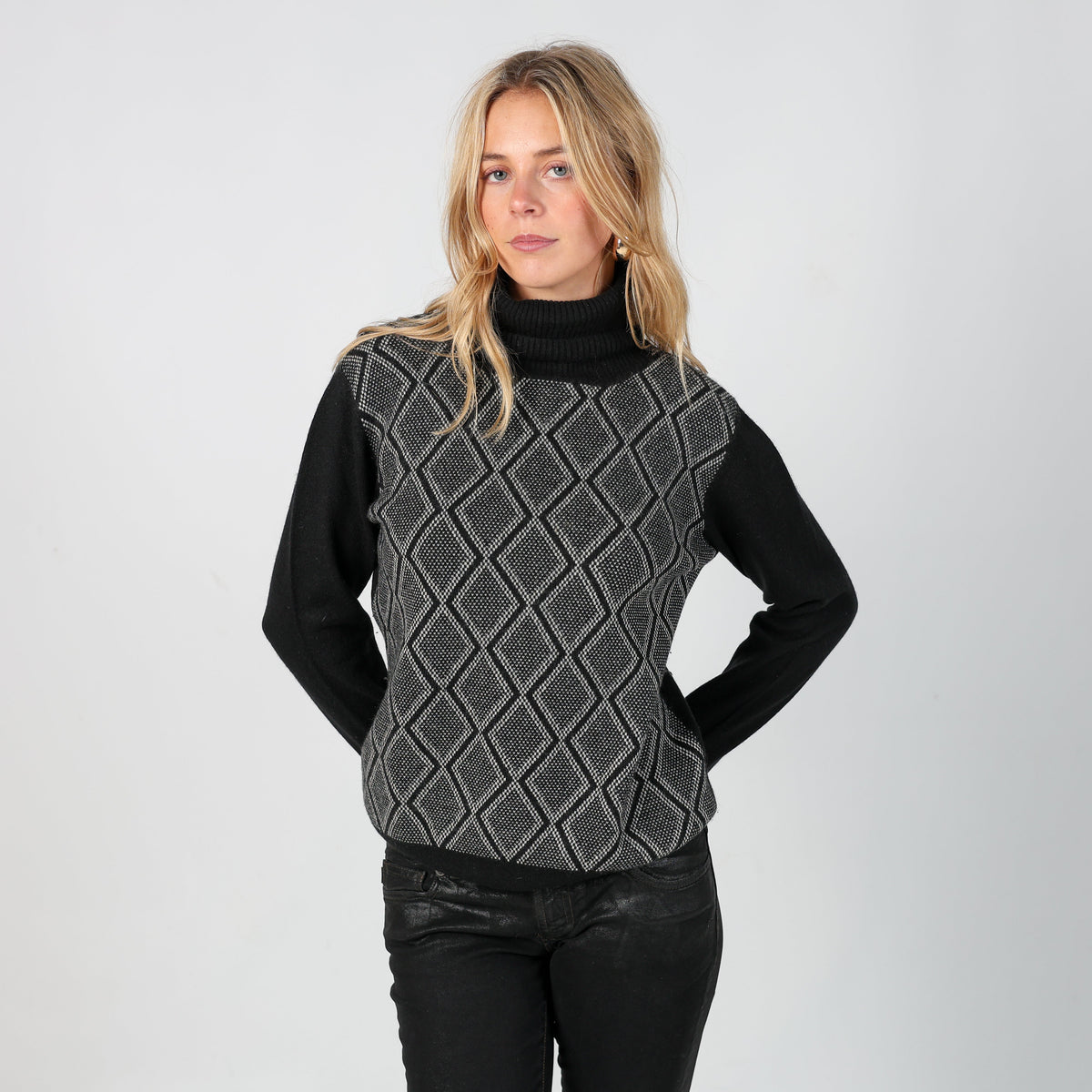 Black Y2K Max Mara Knitted Jumper (S)