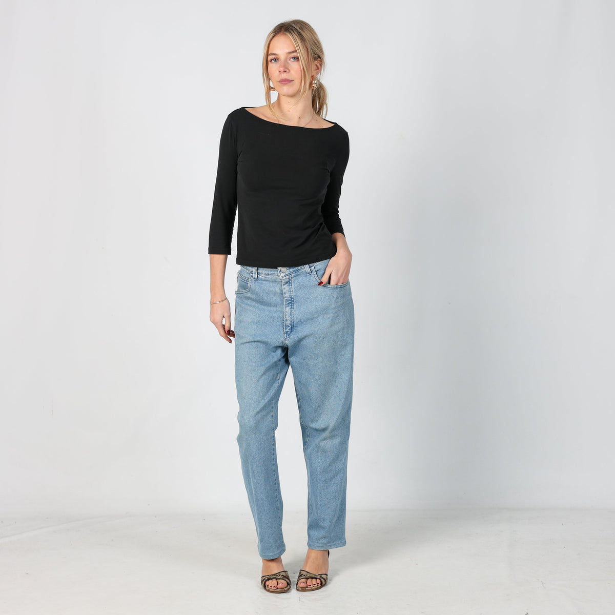 Light Blue Y2K Armani Jeans Mom Jeans (XS)