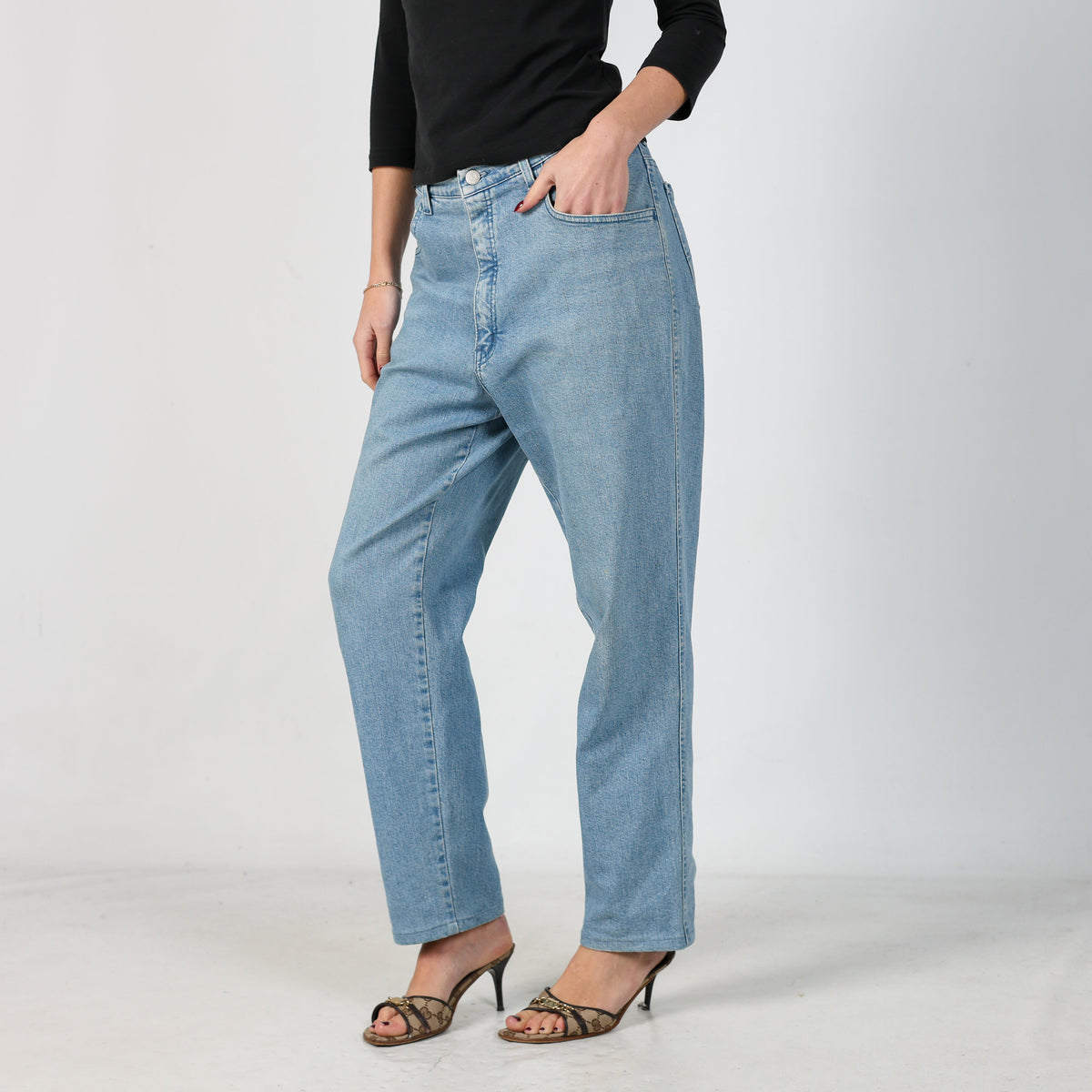 Light Blue Y2K Armani Jeans Mom Jeans (XS)