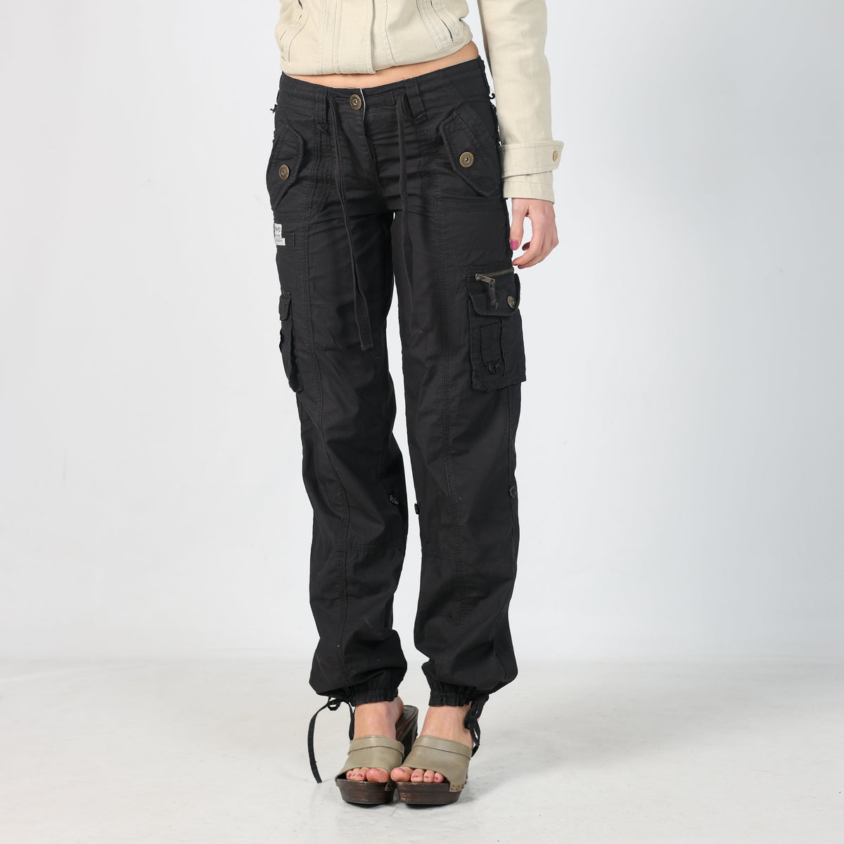 Black Y2K Excellent Cargo Pants (XS)