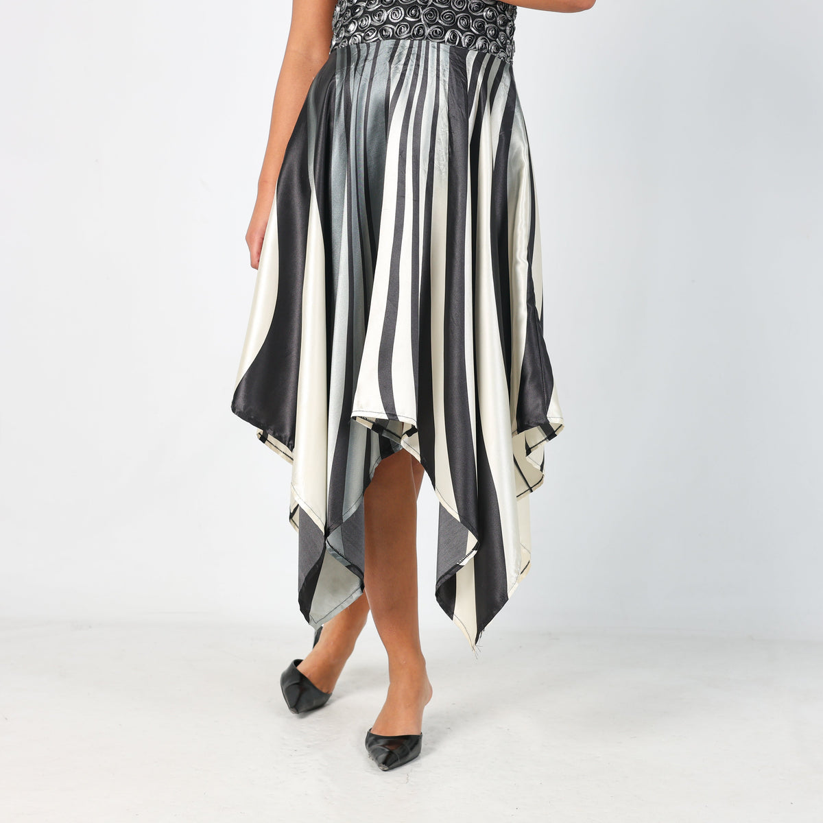 Black Y2K Woven Midi Dress (S)
