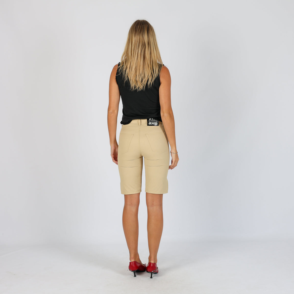 Tan Y2K Iceberg Woven Shorts (XS)