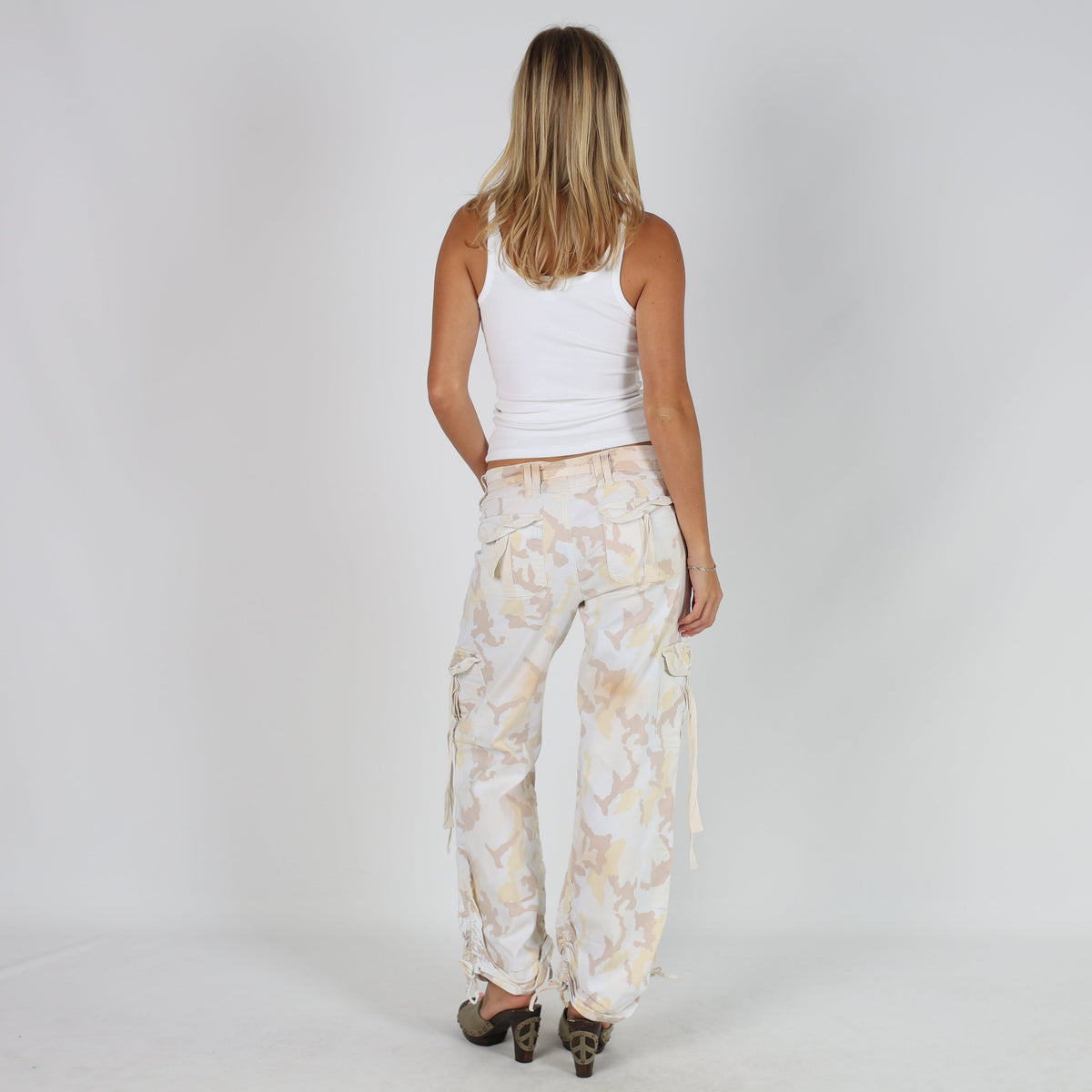 Cream Y2K 4VIP Cargo Pants (M)