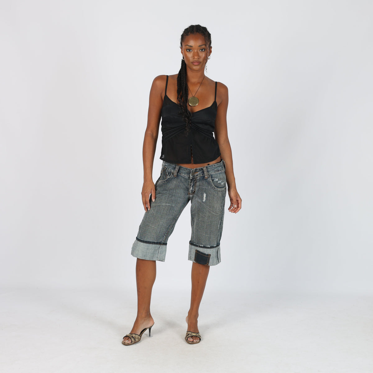 Blue Y2K 3/4 Jeans (M)