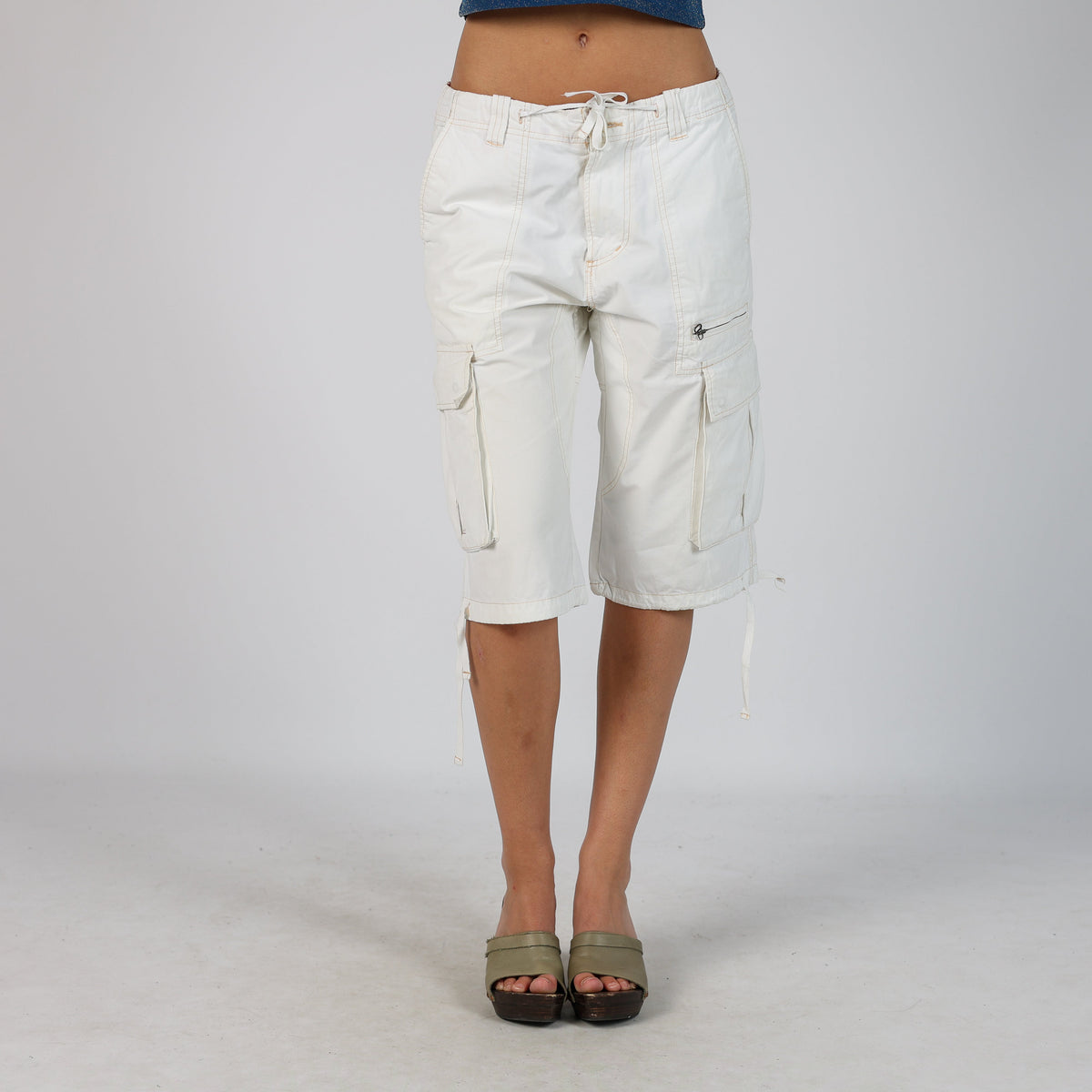 White Y2K DXL Cargo Shorts (L)