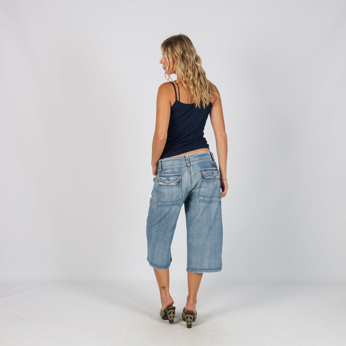Light Blue Y2K Made in Italy 3/4 Jeans (M)