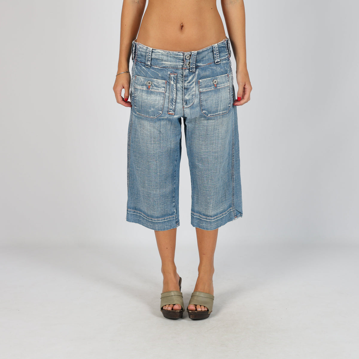 Light Blue Y2K Made in Italy 3/4 Jeans (M)