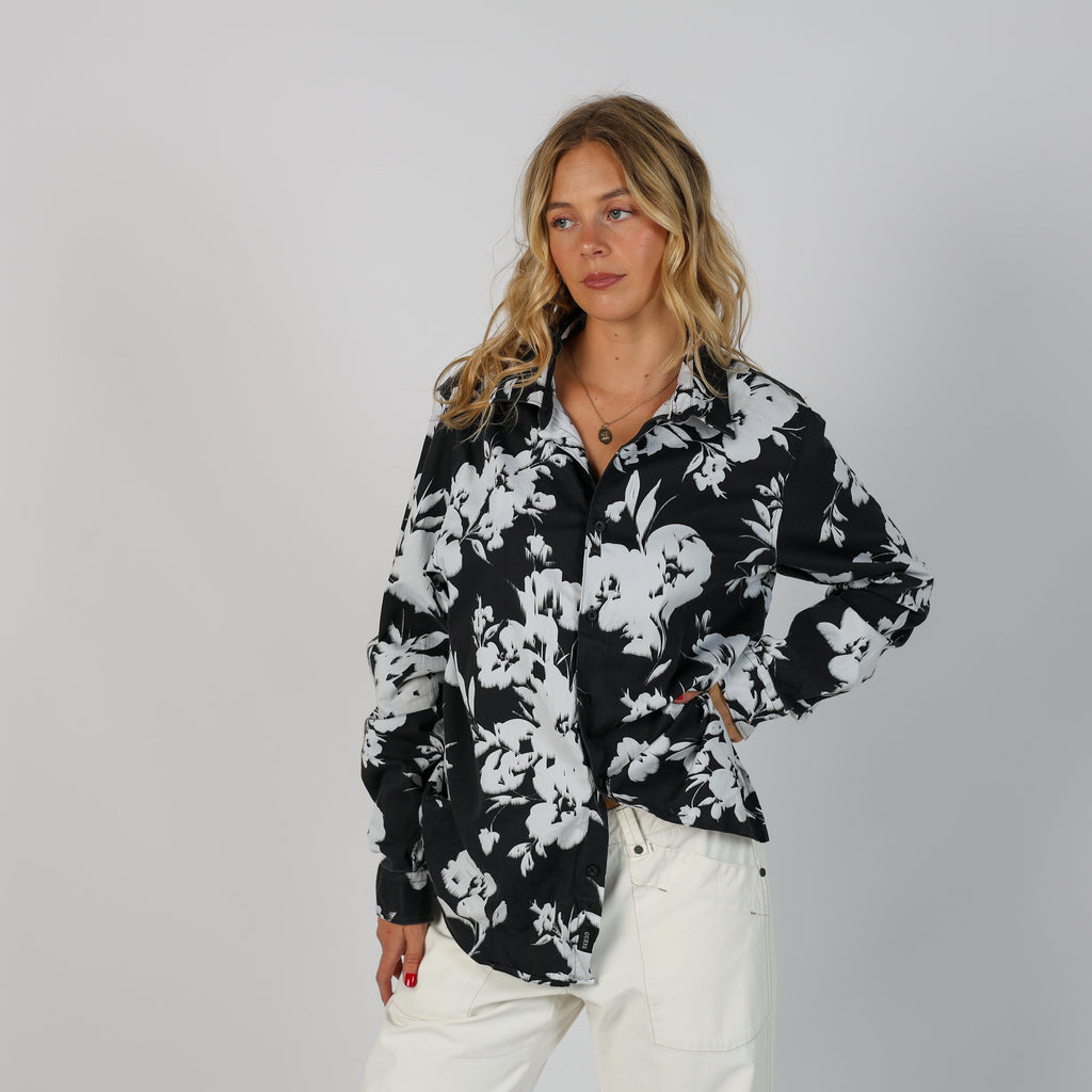 Black Y2K Guess Long Sleeve Top (XL)
