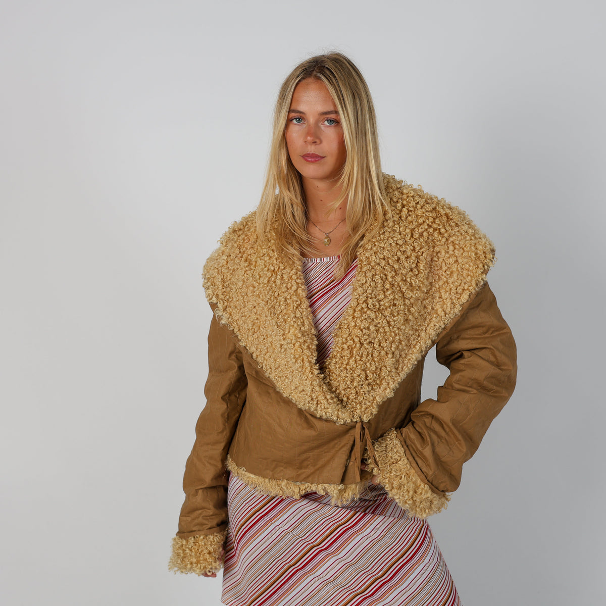 Beige Y2K Afghan Coat tie front (L)