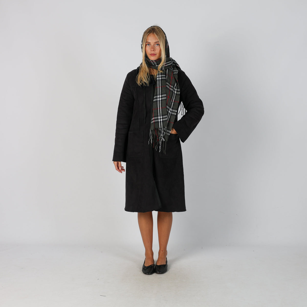 Black Y2K Made in Italy Afghan Coat (M)