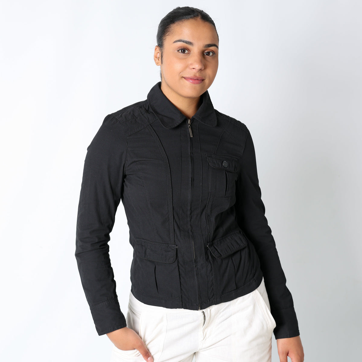 Black 90s Manguun Light jacket Pocket Detail on Front (M)