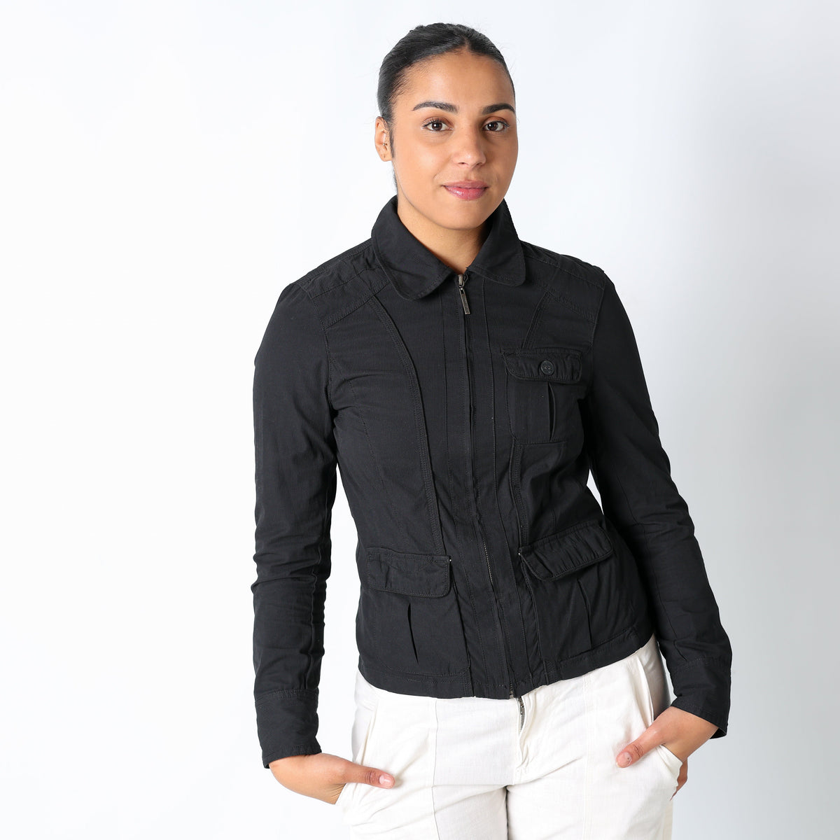 Black 90s Manguun Light jacket Pocket Detail on Front (M)